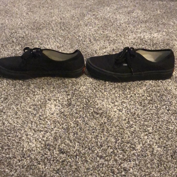 Black vans - Picture 2 of 4
